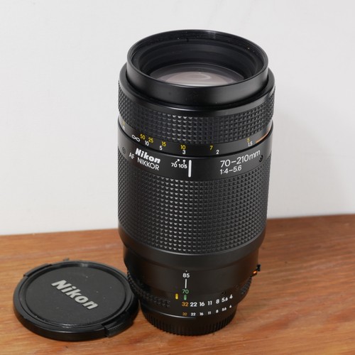 Nikon nikkor 210 mm - 70-210,